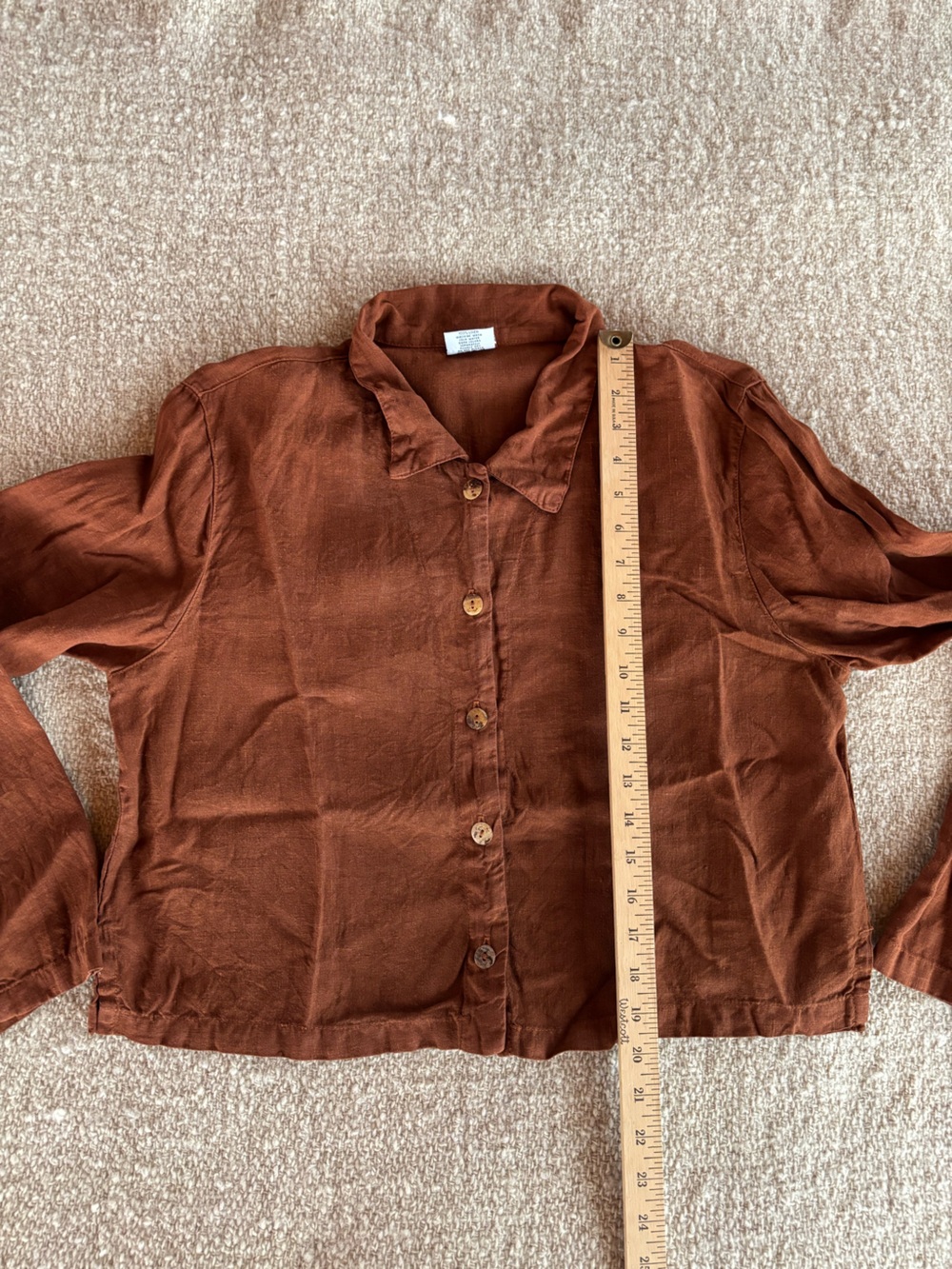 Vintage Cropped Linen Button Down - Picture 6 of 6